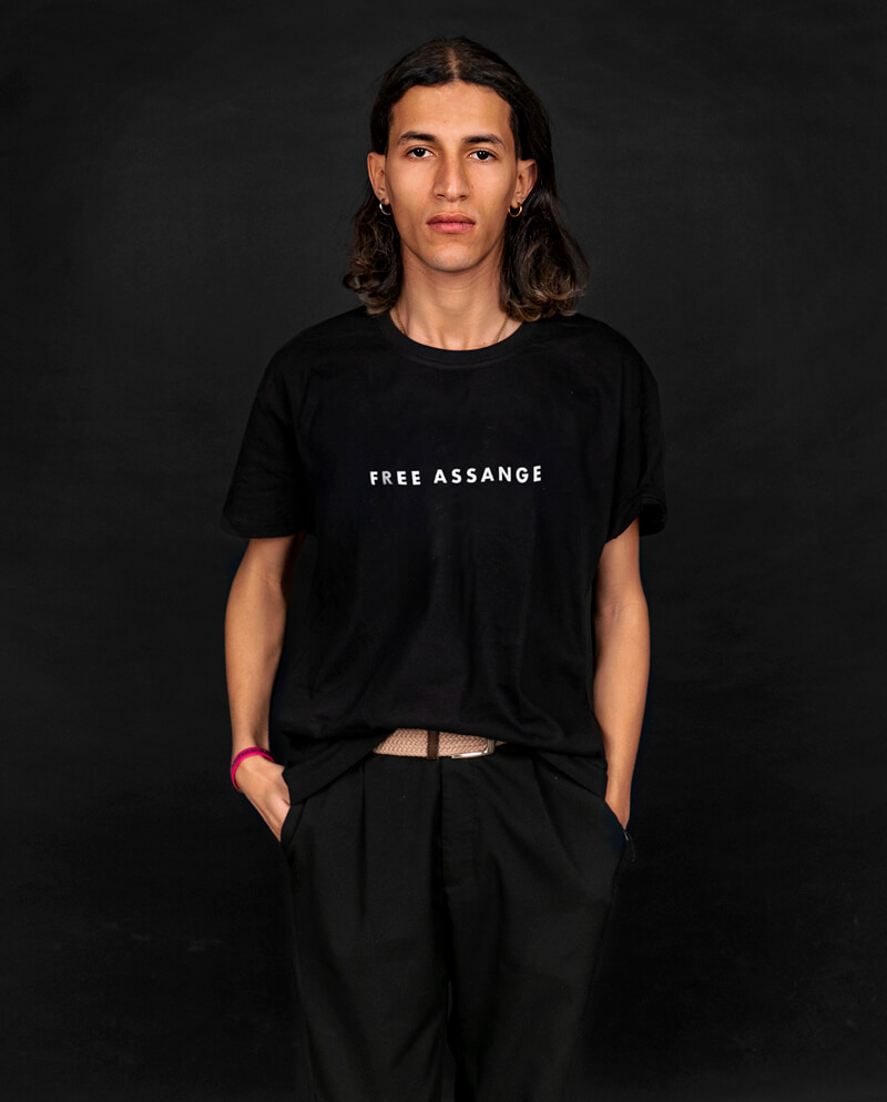 Maglietta Donna Free Julian Assange - T-Shirt Bianca In Cotone Con Stampa DTG, Casual - 2